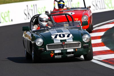 707;1967-MGB;23-March-2008;Australia;Bathurst;FOSC;Festival-of-Sporting-Cars;Group-S;Mt-Panorama;NSW;New-South-Wales;Reg-Darwell;auto;motorsport;racing;super-telephoto