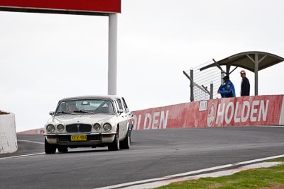 22;10-April-2009;1977-Daimler-66;Australia;Bathurst;FOSC;Festival-of-Sporting-Cars;Hugh-Hodgkinson;Mt-Panorama;NSW;New-South-Wales;Regularity;auto;motorsport;racing;super-telephoto