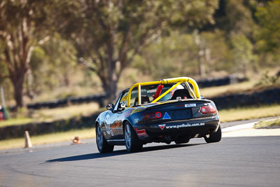 68;6-June-2009;Australia;Greg-Quince;Group-2F;Mazda-MX‒5;Mazda-MX5;Mazda-Miata;Morgan-Park-Raceway;QLD;Queensland;Warwick;auto;motorsport;racing;super-telephoto