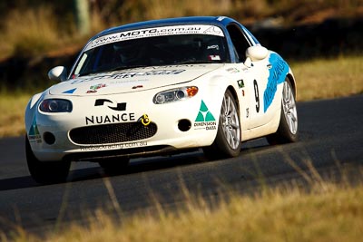 9;7-June-2009;Australia;Ed-Chivers;Group-2F;Mazda-MX‒5;Mazda-MX5;Mazda-Miata;Morgan-Park-Raceway;QLD;Queensland;Warwick;auto;motorsport;racing;super-telephoto