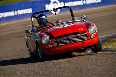 91;1970-MGB-Roadster;25-July-2009;Australia;FOSC;Festival-of-Sporting-Cars;Group-S;NSW;Narellan;New-South-Wales;Oran-Park-Raceway;Steve-Dunne‒Contant;auto;classic;historic;motorsport;racing;super-telephoto;vintage