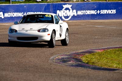 48;1999-Mazda-MX‒5;25-July-2009;Australia;FOSC;Festival-of-Sporting-Cars;Marque-Sports;Mazda-MX‒5;Mazda-MX5;Mazda-Miata;NSW;Narellan;New-South-Wales;Oran-Park-Raceway;Peter-Whitten;Production-Sports-Cars;auto;motorsport;racing;super-telephoto