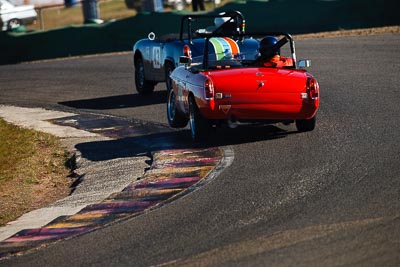 91;1970-MGB-Roadster;25-July-2009;Australia;FOSC;Festival-of-Sporting-Cars;Group-S;NSW;Narellan;New-South-Wales;Oran-Park-Raceway;Steve-Dunne‒Contant;auto;classic;historic;motorsport;racing;super-telephoto;vintage