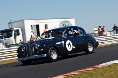 11;20-September-2009;Australia;Group-N;Historic-Touring-Cars;Kurwongbah;Lakeside-Classic-Speed-Festival;Lakeside-Park;Lakeside-Raceway;QLD;Queensland;auto;classic;historic;motorsport;racing;telephoto;vintage