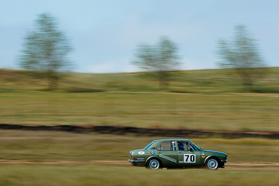 70;1976-Alfa-Romeo-Alfetta-GT;31-October-2009;Australia;David-Wong;FOSC;Festival-of-Sporting-Cars;Marque-Sports;NSW;New-South-Wales;Wakefield-Park;auto;classic;historic;motion-blur;motorsport;racing;super-telephoto;vintage