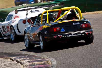 86;1-November-2009;Australia;Greg-Quince;Mazda-MX‒5;Mazda-MX5;Mazda-Miata;Murray-Scoble;NSW;NSW-State-Championship;NSWRRC;Narellan;New-South-Wales;Oran-Park-Raceway;Production-Sports-Cars;auto;motorsport;racing;super-telephoto