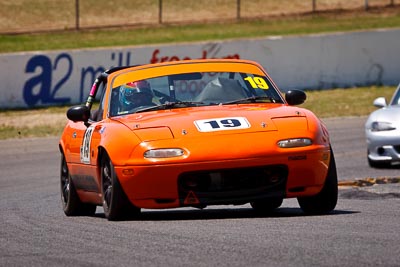 19;1-November-2009;Australia;Mazda-MX‒5;Mazda-MX5;Mazda-Miata;NSW;NSW-State-Championship;NSWRRC;Narellan;New-South-Wales;Oran-Park-Raceway;Peter-Lacey;Production-Sports-Cars;Robin-Lacey;auto;motorsport;racing;super-telephoto