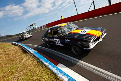 151;1972-Holden-Torana-XU‒1;3-April-2010;Australia;Bathurst;FOSC;Festival-of-Sporting-Cars;Historic-Touring-Cars;Mt-Panorama;NSW;New-South-Wales;Stuart-Young;auto;classic;motorsport;racing;vintage;wide-angle