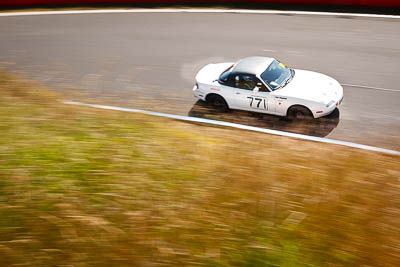 771;1993-Mazda-MX‒5;3-April-2010;519JXG;Australia;Bathurst;FOSC;Festival-of-Sporting-Cars;Fred-Chapman;Mazda-MX‒5;Mazda-MX5;Mazda-Miata;Mt-Panorama;NSW;New-South-Wales;Regularity;auto;motion-blur;motorsport;racing;wide-angle