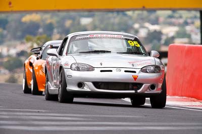 95;1995-Mazda-MX‒5;3-April-2010;Australia;Bathurst;FOSC;Festival-of-Sporting-Cars;Marque-Sports;Matilda-Mravicic;Mazda-MX‒5;Mazda-MX5;Mazda-Miata;Mt-Panorama;NSW;New-South-Wales;auto;motorsport;racing;super-telephoto