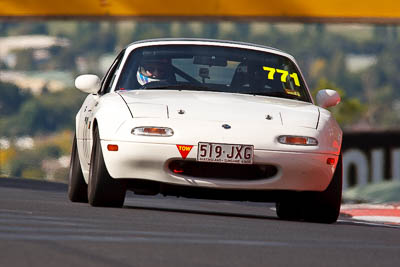 771;1993-Mazda-MX‒5;3-April-2010;519JXG;Australia;Bathurst;FOSC;Festival-of-Sporting-Cars;Fred-Chapman;Mazda-MX‒5;Mazda-MX5;Mazda-Miata;Mt-Panorama;NSW;New-South-Wales;Regularity;auto;motorsport;racing;super-telephoto