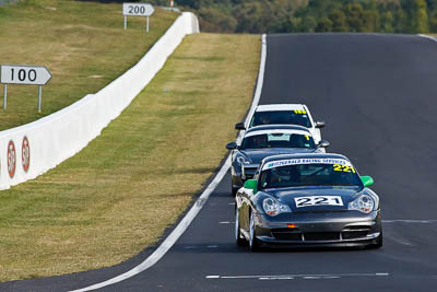 221;2000-Porsche-996-GT3;4-April-2010;Australia;Bathurst;FOSC;Festival-of-Sporting-Cars;Graham-Lachlan;Mt-Panorama;NSW;New-South-Wales;Regularity;auto;motorsport;racing;super-telephoto