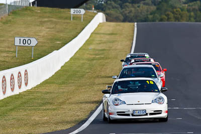 18;2004-Porsche-996-GT3RS;4-April-2010;Australia;B43GH;Bathurst;FOSC;Festival-of-Sporting-Cars;John-Pooley;Mt-Panorama;NSW;New-South-Wales;Regularity;auto;motorsport;racing;super-telephoto