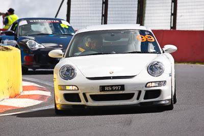 99;2007-Porsche-997-GT3;5-April-2010;Australia;Bathurst;FOSC;Festival-of-Sporting-Cars;Max-Williams;Mt-Panorama;NSW;New-South-Wales;Regularity;auto;motorsport;racing;super-telephoto