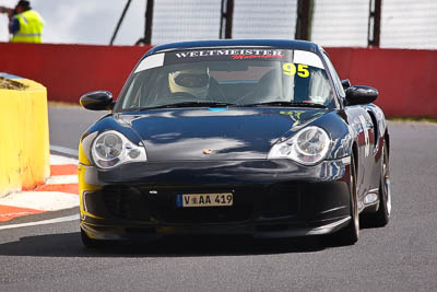 95;2001-Porsche-996-Turbo;5-April-2010;Andrew-Barlow;Australia;Bathurst;FOSC;Festival-of-Sporting-Cars;Mt-Panorama;NSW;New-South-Wales;Regularity;VAA419;auto;motorsport;racing;super-telephoto