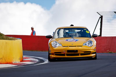 9;2004-Porsche-996-GT3-CS;5-April-2010;Australia;Bathurst;FOSC;Festival-of-Sporting-Cars;Mark-Phelan;Mt-Panorama;NSW;New-South-Wales;Regularity;auto;motorsport;racing;super-telephoto