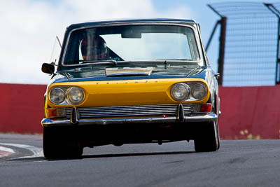 19;1964-Triumph-2000;5-April-2010;Australia;Bathurst;FOSC;Festival-of-Sporting-Cars;Ian-Cuss;Mt-Panorama;NSW;New-South-Wales;Regularity;auto;motorsport;racing;super-telephoto