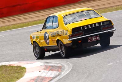 21;01686H;1970-Holden-Torana-GTR-XU‒2;5-April-2010;Australia;Bathurst;FOSC;Festival-of-Sporting-Cars;Mt-Panorama;NSW;New-South-Wales;Regularity;Ron-Klein;auto;motorsport;racing;super-telephoto