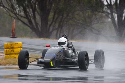 94;29-May-2010;Australia;Formula-Ford;Jordan-Lloyd;Morgan-Park-Raceway;QLD;Queensland;Van-Dieman-RF04;Warwick;auto;motorsport;racing;super-telephoto