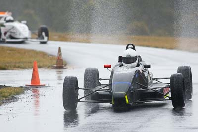 94;29-May-2010;Australia;Formula-Ford;Jordan-Lloyd;Morgan-Park-Raceway;QLD;Queensland;Van-Dieman-RF04;Warwick;auto;motorsport;racing;super-telephoto