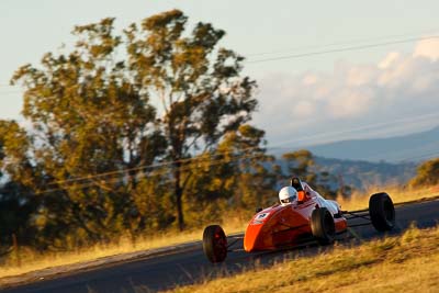 9;29-May-2010;Australia;Formula-Ford;Morgan-Park-Raceway;QLD;Queensland;Richard-Lihou;Van-Dieman-RF06;Warwick;afternoon;auto;motorsport;racing;super-telephoto