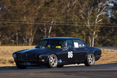 86;1976-Jaguar-XJ6;24-July-2010;Australia;Morgan-Park-Raceway;QLD;Queensland;Richard-Andrews;Warwick;auto;motorsport;racing;super-telephoto