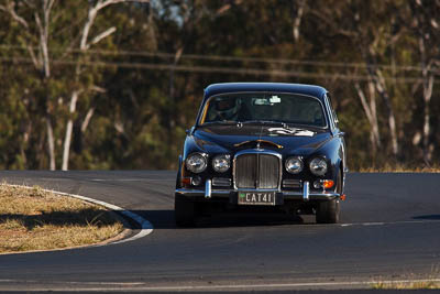 24;1968-Jaguar-420;24-July-2010;Australia;Graham-Hein;Morgan-Park-Raceway;QLD;Queensland;Warwick;auto;motorsport;racing;super-telephoto