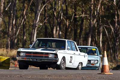 32;1971-Chrysler-Valiant-Pacer;24-July-2010;Australia;Group-N;Historic-Touring-Cars;Morgan-Park-Raceway;Paul-Redding;QLD;Queensland;Warwick;auto;classic;motorsport;racing;super-telephoto;vintage