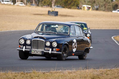 24;1968-Jaguar-420;24-July-2010;Australia;Graham-Hein;Morgan-Park-Raceway;QLD;Queensland;Warwick;auto;motorsport;racing;super-telephoto