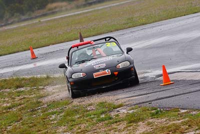 23;25-September-2010;Australia;Ben-Cook;Mazda-MX‒5;Mazda-MX5;Mazda-Miata;Mike-Calcutt;Morgan-Park-Raceway;QLD;Queensland;Warwick;auto;motorsport;racing;super-telephoto