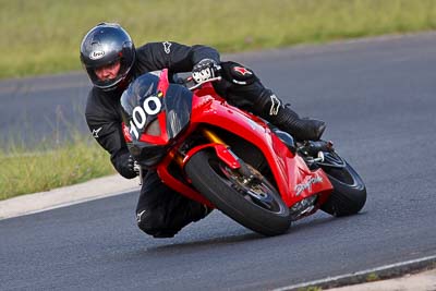 100;25-September-2010;Australia;Greg-Hill;Morgan-Park-Raceway;QLD;Queensland;Triumph-Daytona;Warwick;auto;motorbike;motorsport;racing;super-telephoto