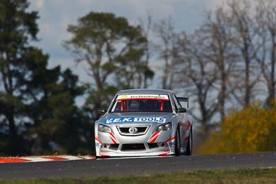 15;22-April-2011;Aussie-Racing-Cars;Australia;Bathurst;Bathurst-Motor-Festival;Mt-Panorama;NSW;New-South-Wales;Phil-Ward;auto;motorsport;racing;super-telephoto