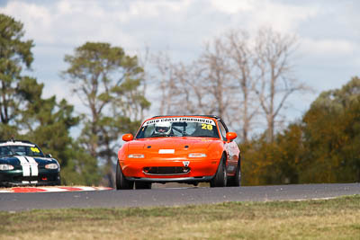 20;20;22-April-2011;Australia;Bathurst;Bathurst-Motor-Festival;Mazda-MX‒5;Mazda-MX5;Mazda-Miata;Mt-Panorama;NSW;New-South-Wales;Peter-Lacey;Production-Sports-Cars;Robin-Lacey;auto;motorsport;racing