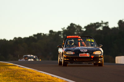 123;22-April-2011;Andrew-Thomas;Australia;Bathurst;Bathurst-Motor-Festival;Mazda-MX‒5;Mazda-MX5;Mazda-Miata;Mike-Calcutt;Mt-Panorama;NSW;New-South-Wales;Production-Sports-Cars;auto;motorsport;racing;super-telephoto