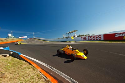 19;19;23-April-2011;Australia;Bathurst;Bathurst-Motor-Festival;Formula-Ford;Mt-Panorama;NSW;New-South-Wales;Open-Wheeler;Peter-Grant;Van-Diemen-RF86;auto;motorsport;racing;sky;wide-angle