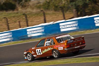14;14;23-April-2011;Australia;Bathurst;Bathurst-Motor-Festival;Commodore-Cup;David-Ling;Holden-Commodore-VH;Mt-Panorama;NSW;New-South-Wales;Steven-Ling;auto;motorsport;racing;telephoto
