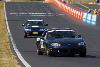 41;1998-Mazda-MX‒5;24-April-2011;Australia;Bathurst;Bathurst-Motor-Festival;Mazda-MX5;Mazda-Miata;Mt-Panorama;NSW;NSW-Road-Racing-Club;New-South-Wales;Regularity;Tony-King;auto;motorsport;racing;super-telephoto