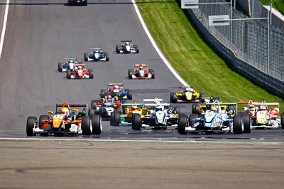 17;5;14-August-2011;17;5;ADAC-Masters;ATS-Formel-3-Cup;Austria;Brandl-Racing;Dallara-F307;Formula-3;Marco-Sörensen;Mercedes‒Benz;Open-Wheeler;Red-Bull-Ring;Richie-Stanaway;Spielberg;Styria;VW;Van-Amersfoort-Racing;Volkswagen;auto;circuit;motorsport;racing;super-telephoto;track;Österreich