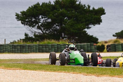 73;27-November-2011;73;Australia;Formula-Vee;Island-Magic;Jacer-98‒10;Melbourne;Open-Wheeler;PIARC;Philip-Gardner;Phillip-Island;VIC;Victoria;auto;motorsport;racing;super-telephoto