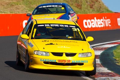 31;24-February-2012;31;Australia;Bathurst;Bathurst-12-Hour;Holden-Commodore-VT;Mt-Panorama;NSW;New-South-Wales;Robert-Lonie;Saloon-Cars;auto;endurance;motorsport;racing;super-telephoto