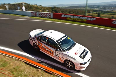 14;14;24-February-2012;Australia;Bathurst;Bathurst-12-Hour;Holden-Commodore-VT;Mt-Panorama;NSW;New-South-Wales;Saloon-Cars;Simon-Tabinor;auto;endurance;motorsport;racing;wide-angle