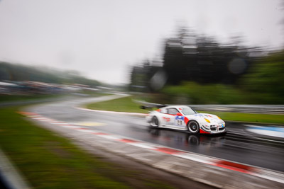 28;17-May-2013;24-Hour;Deutschland;Germany;Harald-Schlotter;Hatzenbach;Jens-Richter;Manthey-Racing;Marco-Schelp;Nordschleife;Nuerburg;Nuerburgring;Nurburg;Nurburgring;Nürburg;Nürburgring;Otto-Klohs;Porsche-911-GT3-R;Rhineland‒Palatinate;auto;motorsport;racing;telephoto;wide-angle