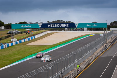 30;43;24-November-2018;30;43;Australia;B-Class;Danny-Stuttert;GT-Class;Garry-Watson;Island-Magic;Phillip-Island;Porsche-991-GT3-Cup;Porsche-997-GT3-Cup;Sports-Cars;Victoria;auto;motorsport;racing;telephoto