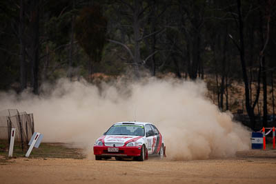 18;18;1996-Honda-Civic;29-November-2019;Alpine-Rally;Andrew-Benefield;Australia;Bairnsdale-Speedway;Brett-Middleton;East-Gippsland;Gippsland;Honda;P20;Rally;VIC;auto;classic;historic;motorsport;racing;super-telephoto;vintage