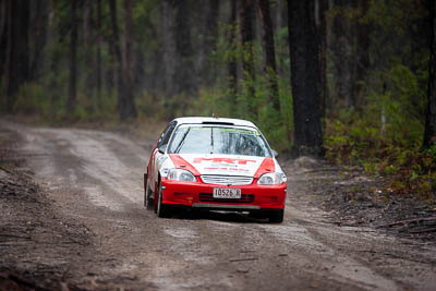 18;18;1996-Honda-Civic;30-November-2019;Alpine-Rally;Andrew-Benefield;Australia;Brett-Middleton;Gippsland;Honda;P20;Rally;VIC;auto;classic;historic;motorsport;racing;special-stage;super-telephoto;vintage